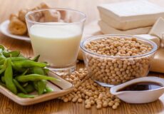 soy آیا ارتباطی بین شیر سویا و استروژن وجود دارد؟ پارسی پودر